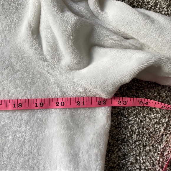 Gaiam Women's White/cream Plush Sweatshirt fuzzy soft pullover sweater size L - Picture 9 of 10